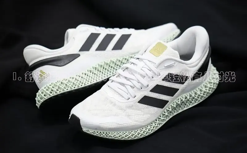 米兰app官网下载安装百度 H51. 舒适运动鞋指南：让父母尽享轻松育儿时光