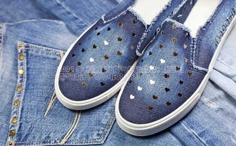 米兰体育下载地址百度搜索资源平台2024 年升级版耐克气垫运动鞋：独创
透气设计，尽享非凡舒适